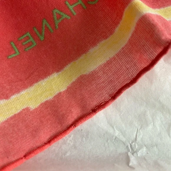 CHANEL - Picture 6 of 10